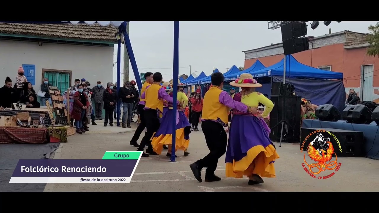 Grupo folclórico renaciendo fiesta de la aceituna 2022.