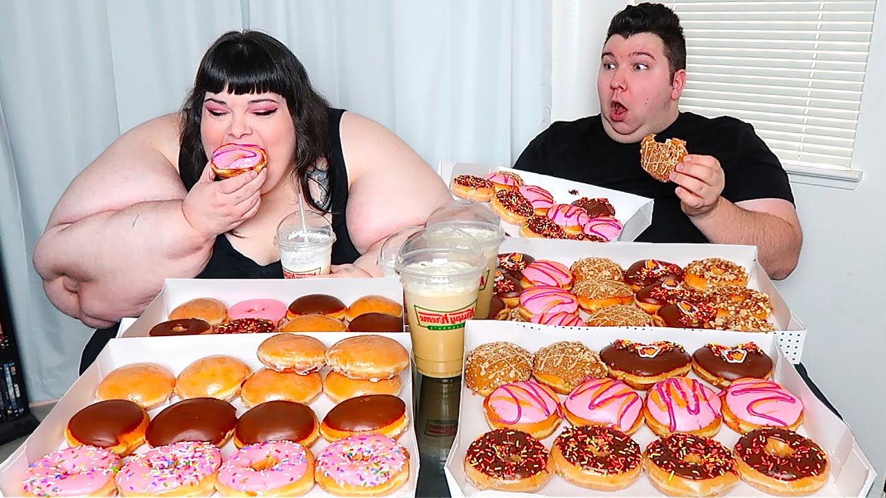 Челлендж с пончиками на 10 000 калорий от Hungry Fat Chick &bull; MUKBANG