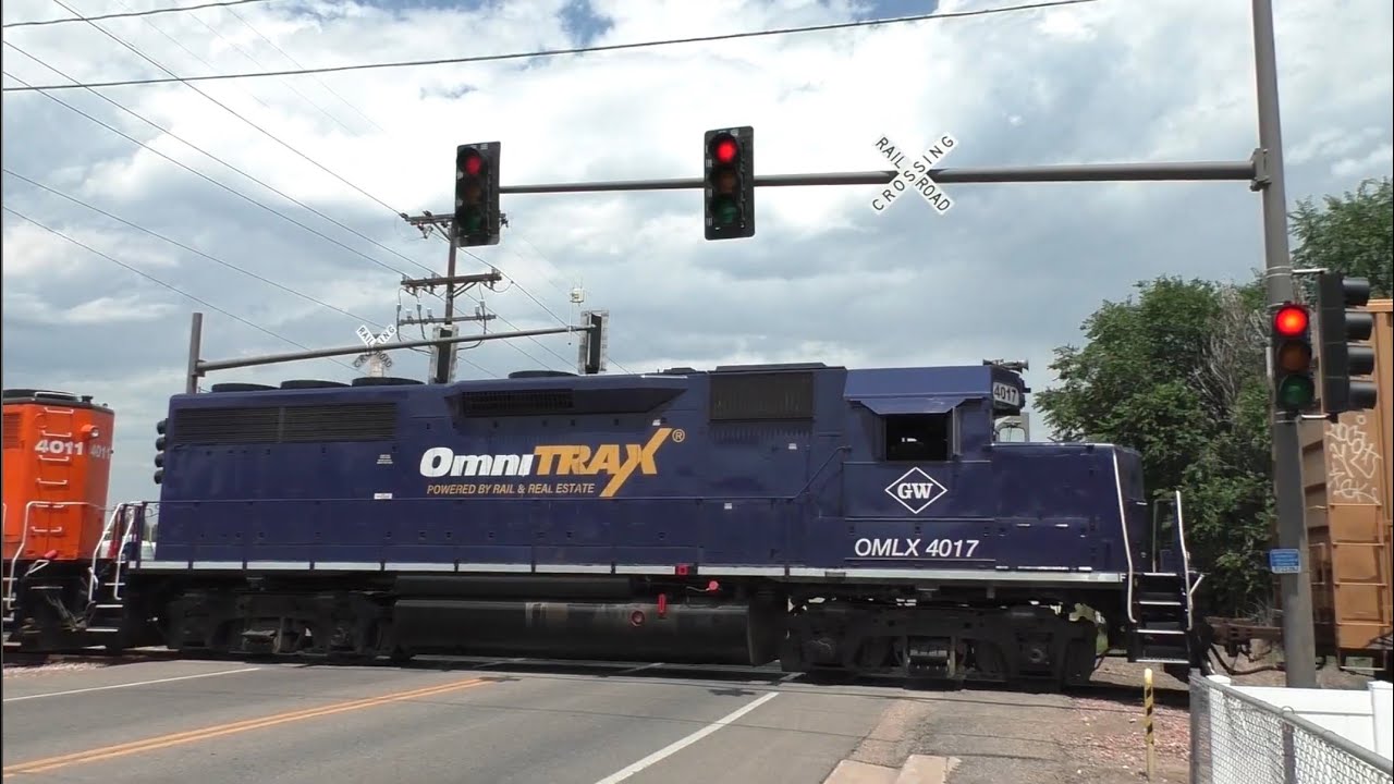 Madison Ave. Railroad Crossing, Loveland, CO (Traffic Light Crossing with Bell!)