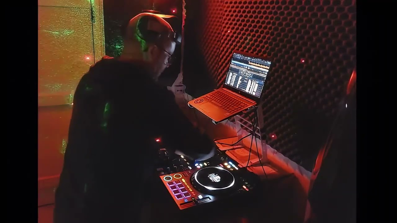 Safe Spot Sessions Christmas Special DJ Set  12 - 12 - 2024