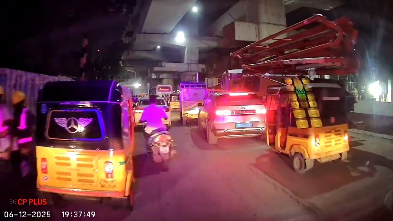 #Ambulance stuggle on City trafic #video 
