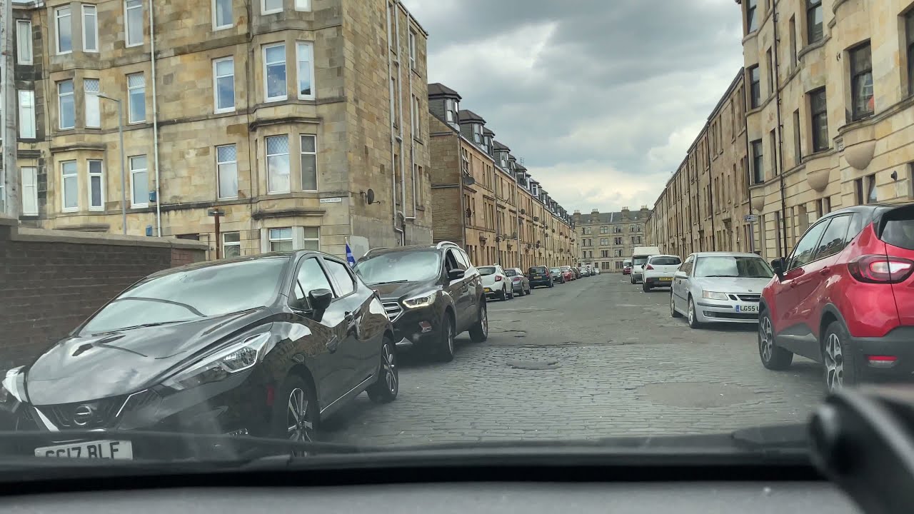 Driving in the West of Scotland - Paisley town centre and west end - June 2021