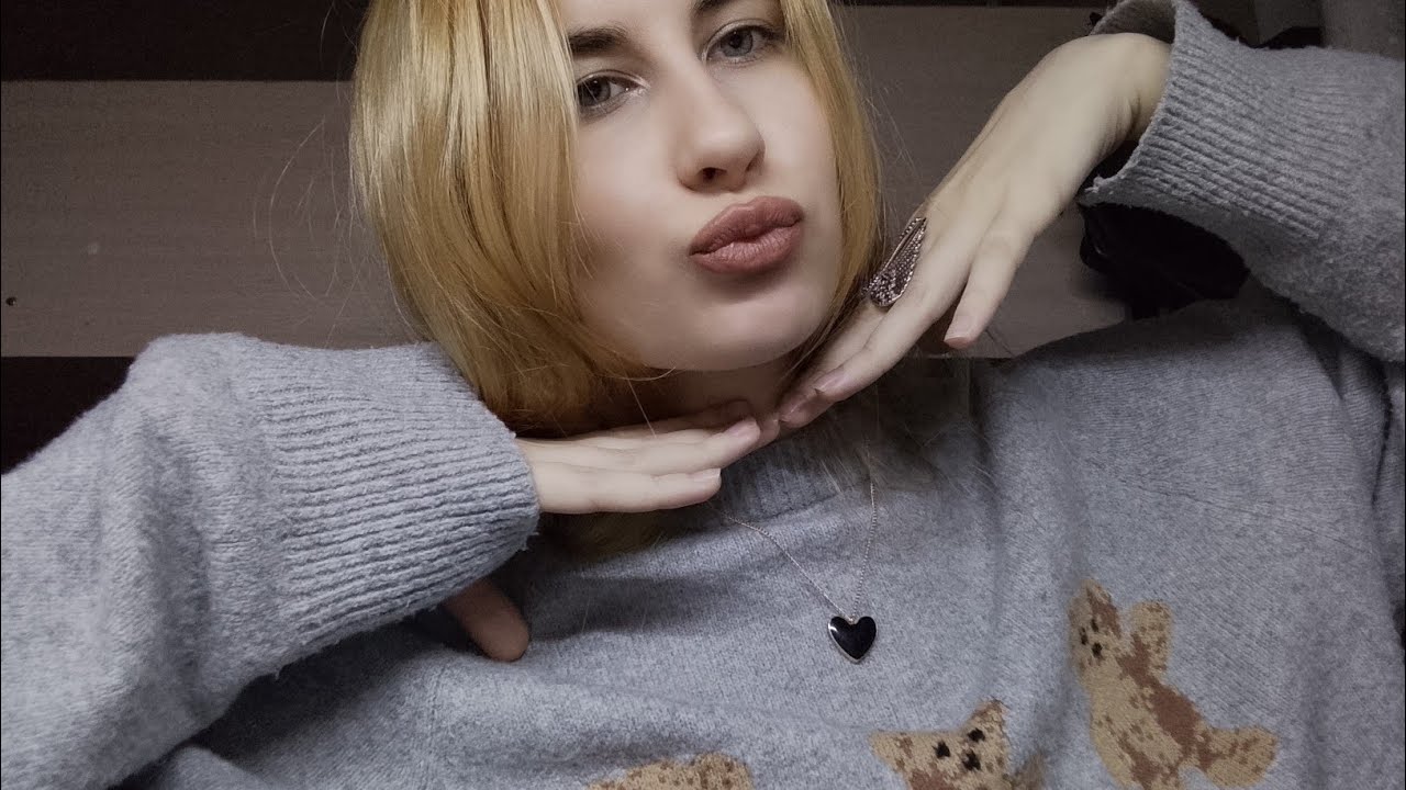 асмр обзор сумки на учёбу//рандомные тригеры/болталка