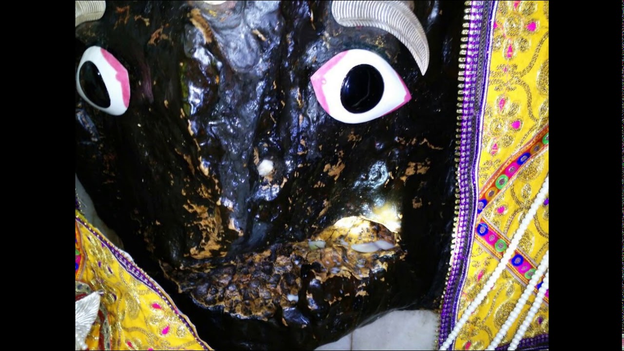 prabhu kamadnath ji ke shree mukh me dugdh dhara ke darshan