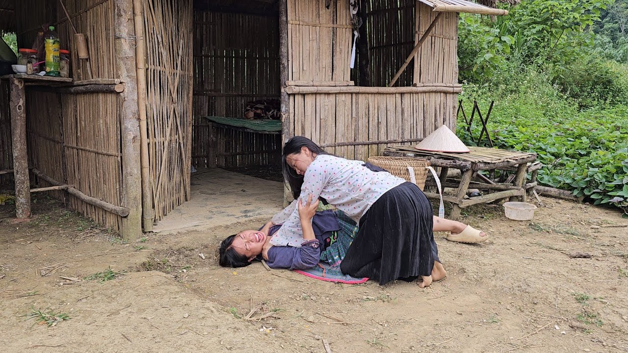 The Deaf-Mute Girl Has Failed the Kindness of Her 17-Year-Old Single Mother - Ly Tien Ca