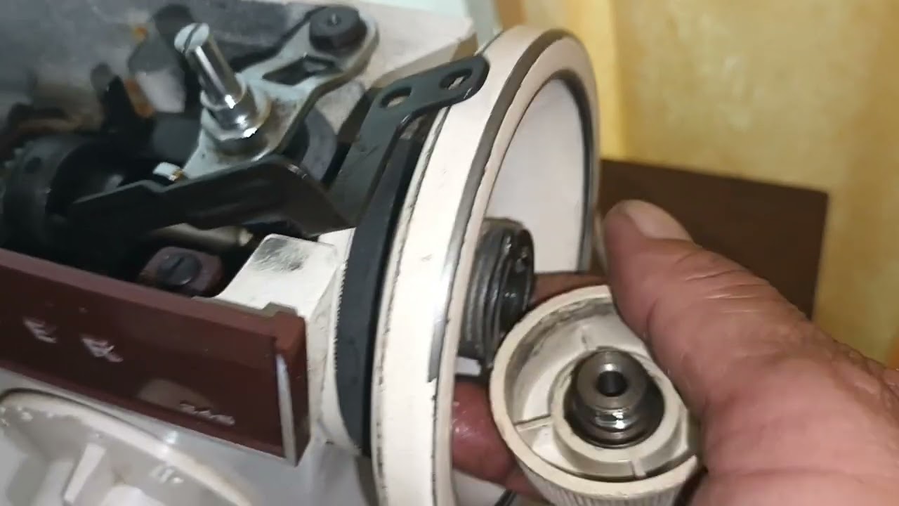 singer facilita. secuencia de desarmado. engrane vertical