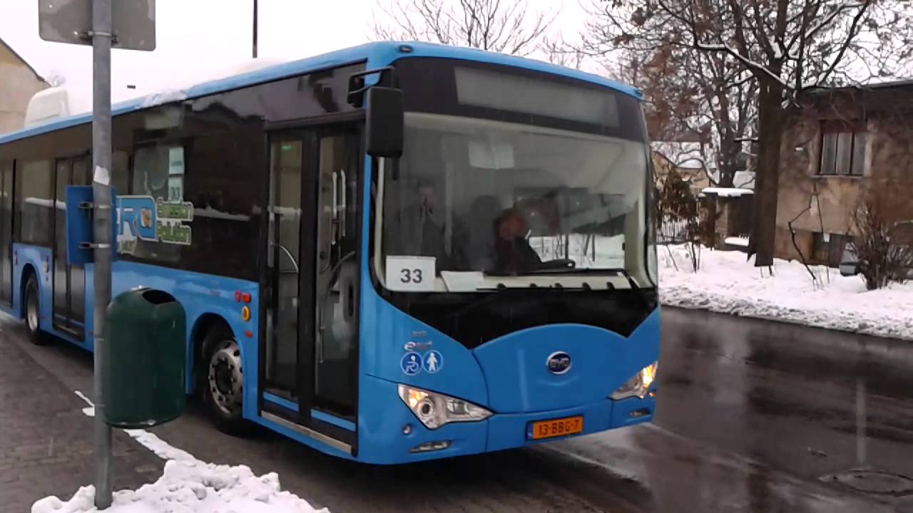 Elektromos busz P&eacute;csen
