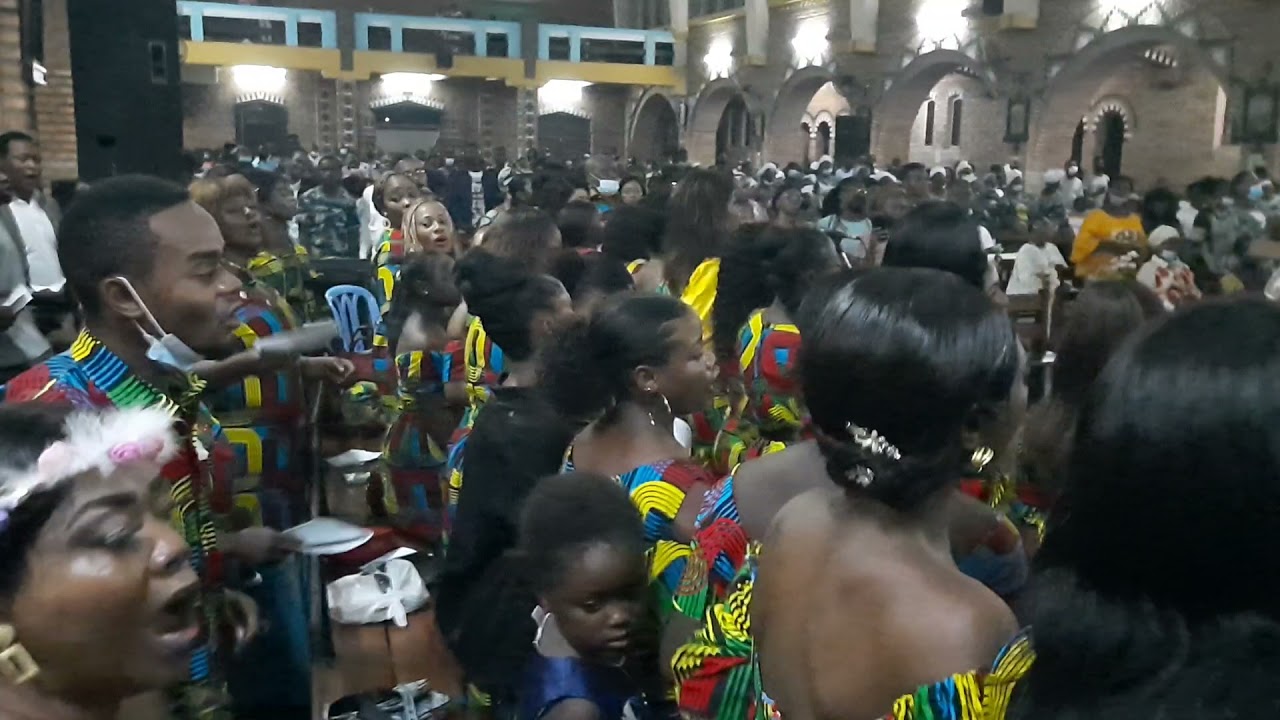 Noël, Mfumu butukidi avec la chorale réunie de la paroisse St François de Sales, 24/12/2021
