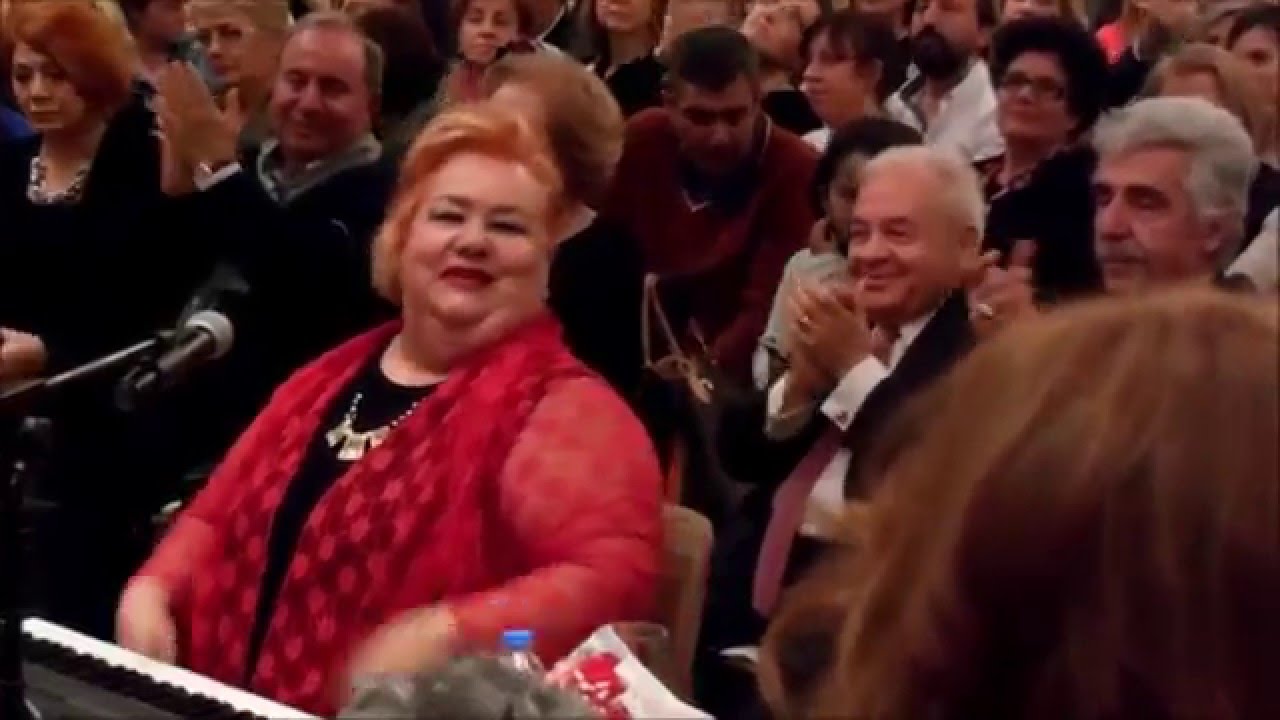 Coloratura soprano LEYLA PEKiN