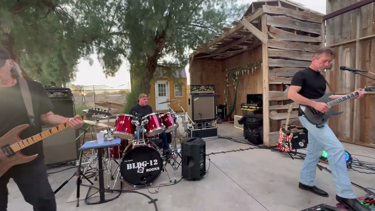 BLDG-12 Cover of 'Locomotive Breath'
