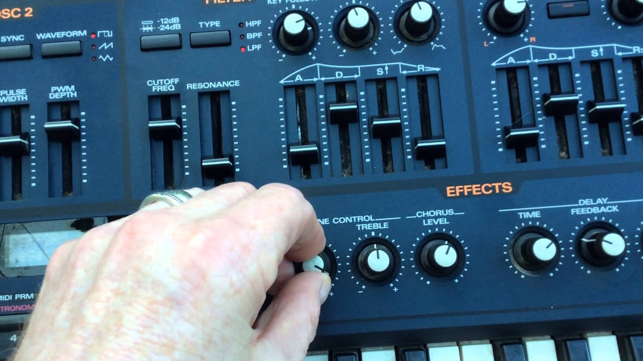 Roland JP8000 brief demo.