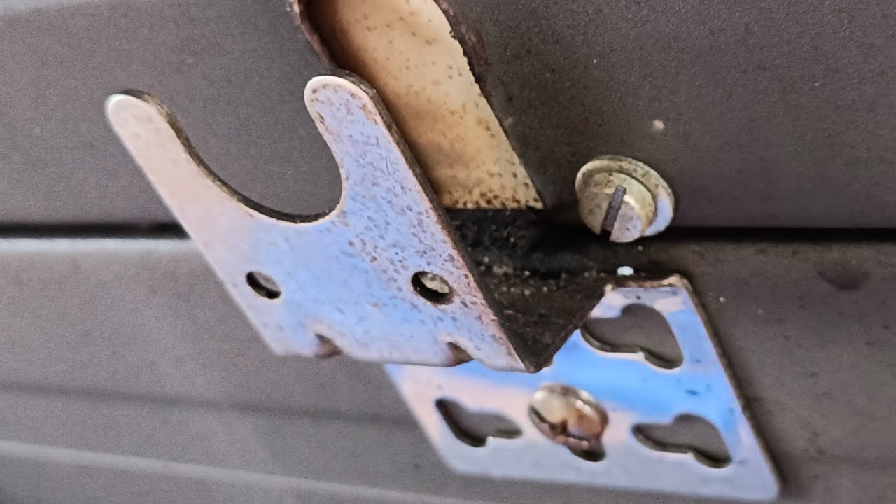 Tepro Toronto XXL Drehspie&szlig; Deckelaussparung Dicht Abdichten