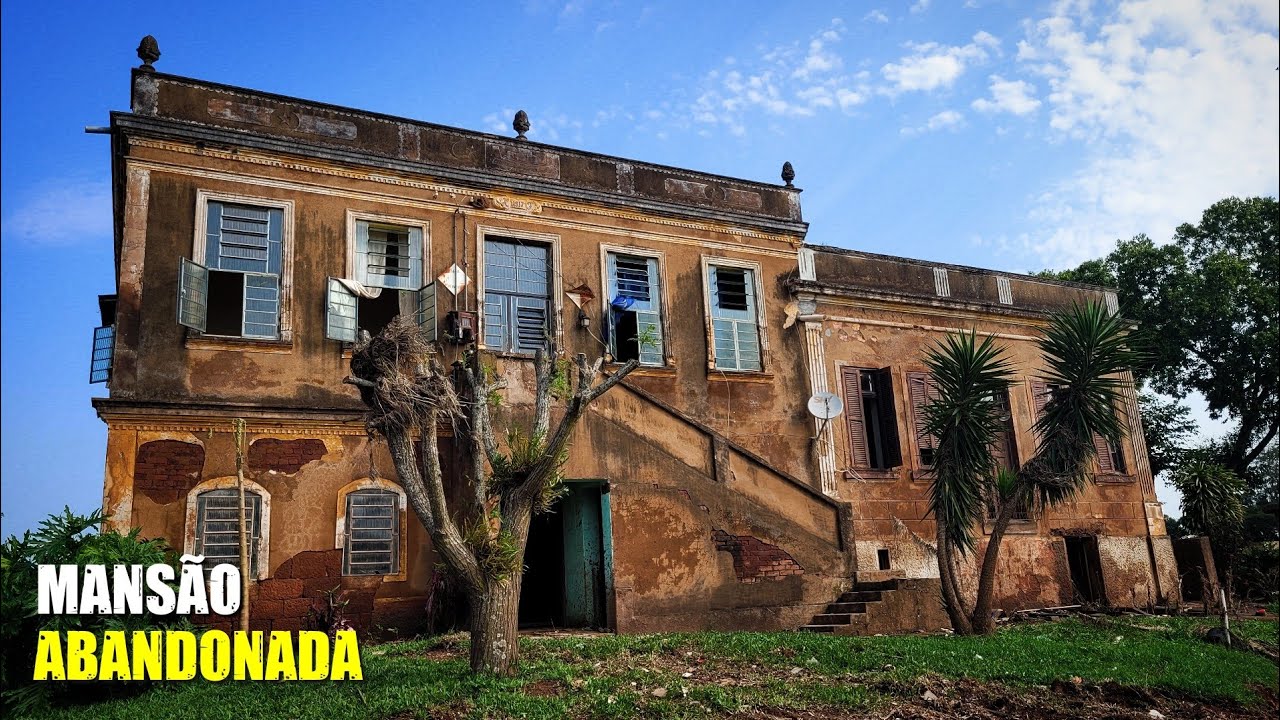 ESPANTADA PELA ENCHENTE, FAMÍLIA QUE MORAVA NESTA INCRÍVEL MANSÃO ABANDONOU TUDO!