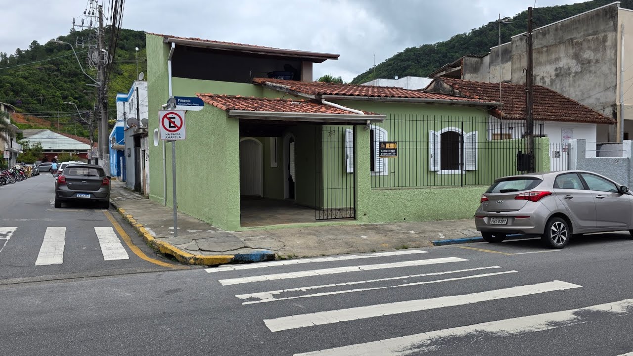 Casa à Venda no Centro de Caraguatatuba || R$ 480 Mil || What'S (12) 99180-8383 