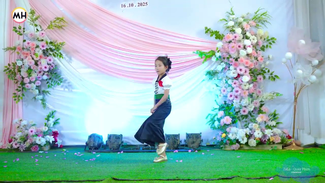 Bé Gái Nhảy Cực Chất | Mừng Hạnh Phúc Thanh Thảo & Văn Quý | Mạnh Hà TV