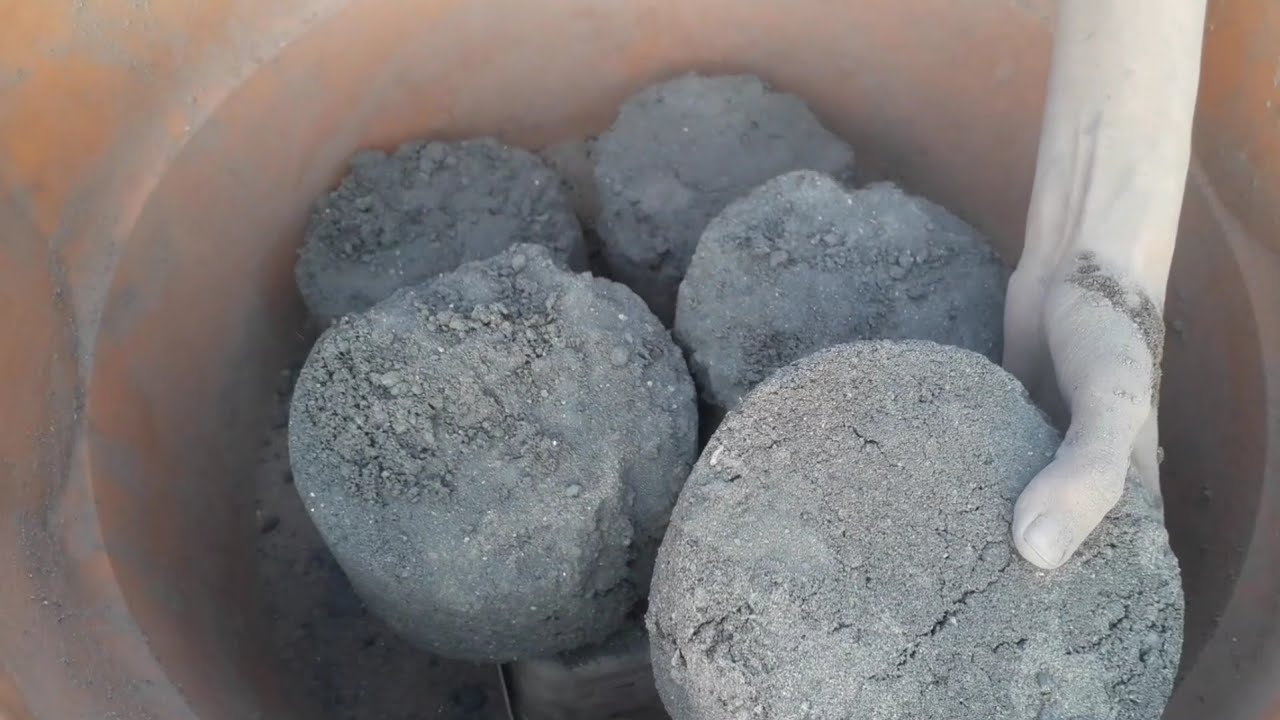 Pure charcoal sand🖤🖤🖤dusty+water ASMR mouthwatering crumbling video 💯💦🤤