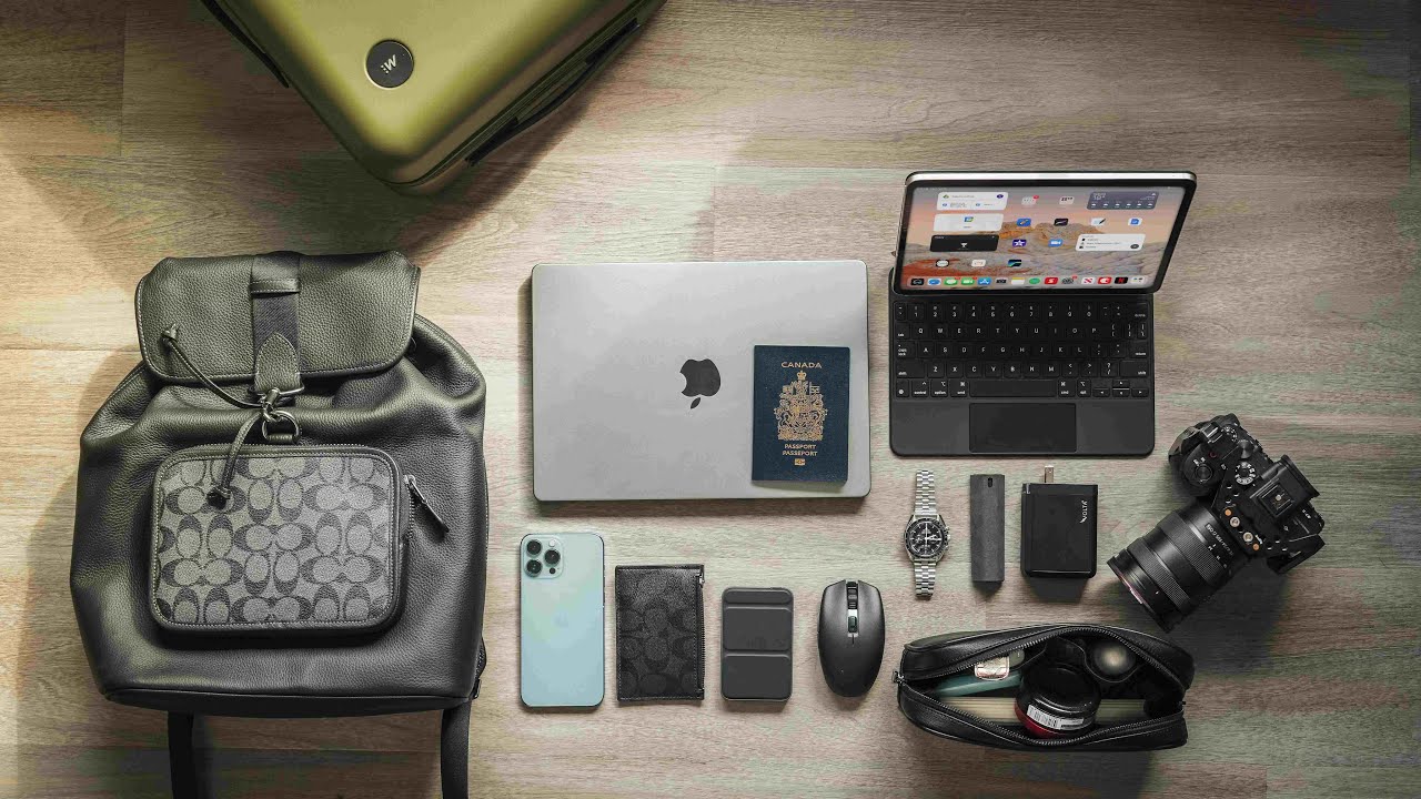 What's in my Travel Tech Bag + Accessories and Travel Essentials (EDC)