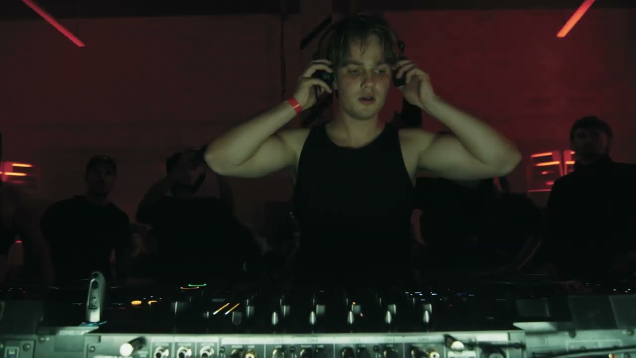 ONESH 01.11.2025 - JUUL EXLER | WAREHOUSE, PARIS