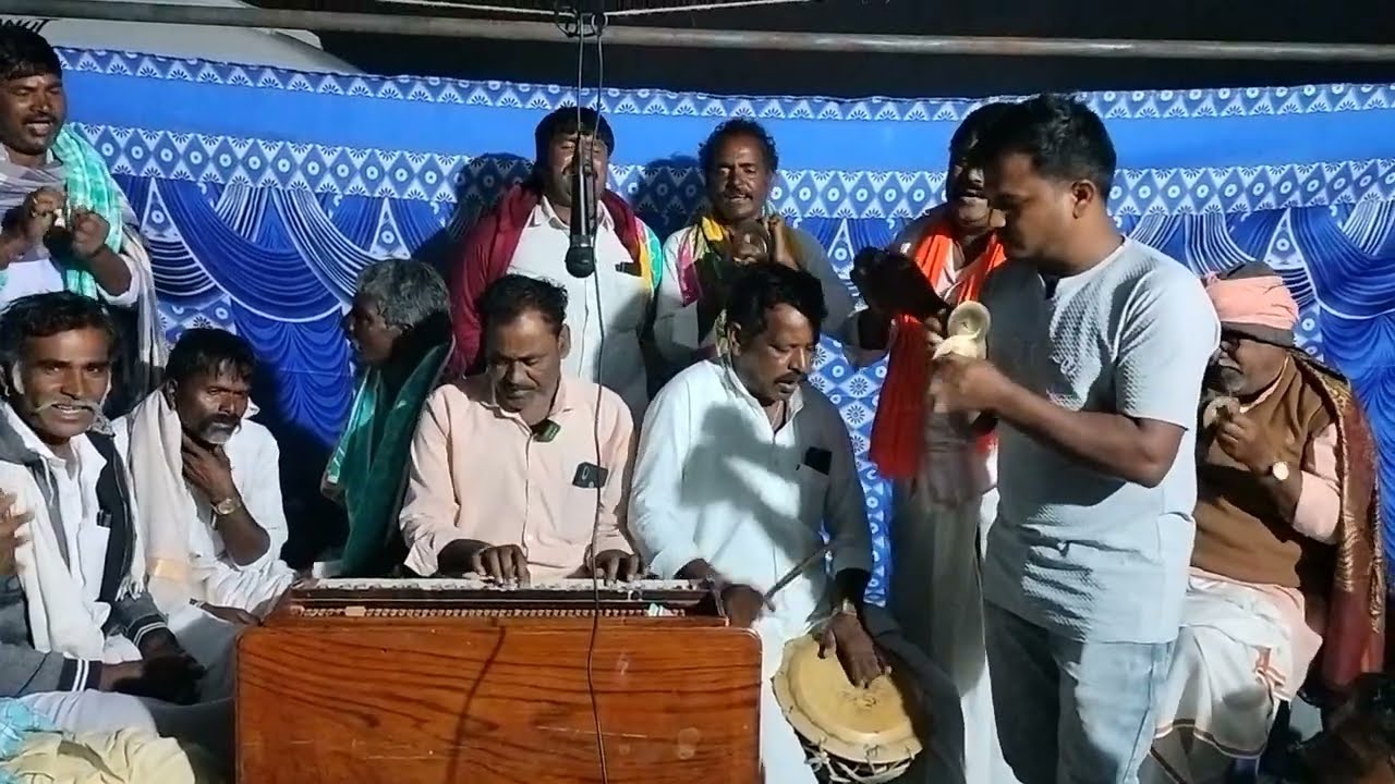 ಕಾಲು ಕೈ ಕಣ್ಣ ಕರ್ಣ ಮೂಗ ಮುಚ್ಚಿ ಪದ ಹಾಡಿ ಕುಣಿಯಬೇಕು ಕನಕ||#ಮುದಗಲ್ಲಭಜನಾಪದಗಳು #ತತ್ಟಭಜನಾಪದಗಳು #ಭಜನಾಪದಗಳು#song