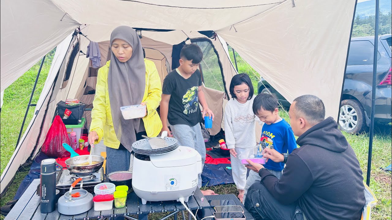 BUKIT LAYANGAN tempat camping daerah Subang, belum banyak orang yang tahu!!