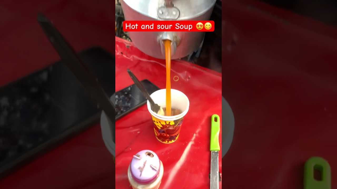 Best hot and sour soup in noida 😋 #shorts #food #indianstreetfood #streetfood #food #youtubeshorts