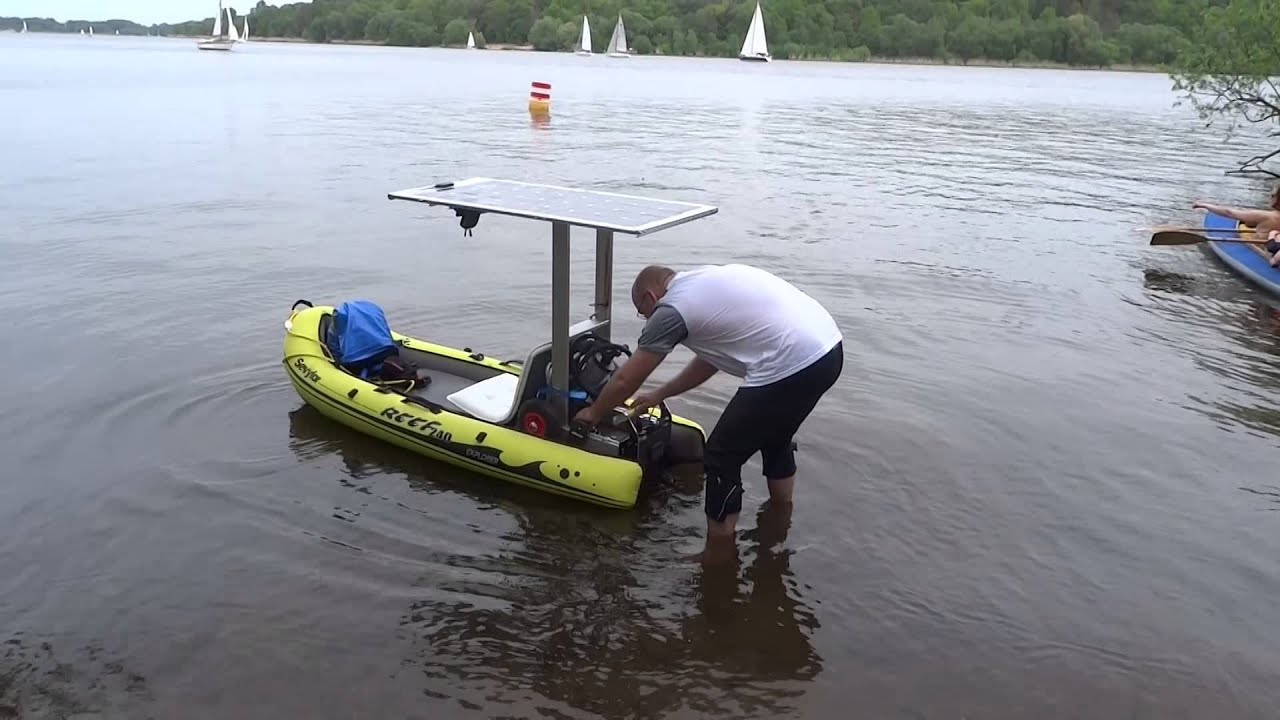 Unsinkbar II - manntragendes RC Solar-Motorboot