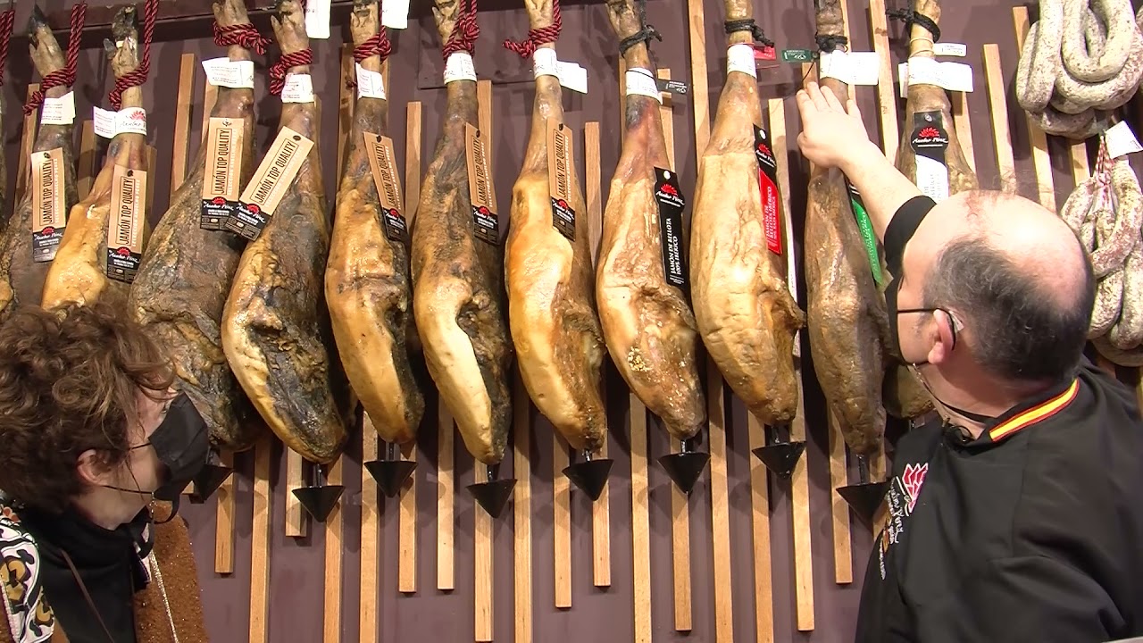 4. Cómo cortar y catar el jamón. Profesor Anselmo Pérez, campeón de España de corte de jamón