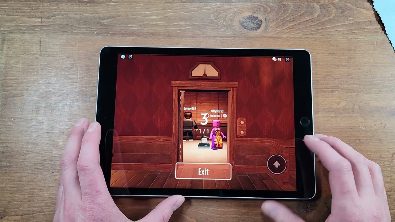 Геймплей Roblox на iPad 9 в 2023 году