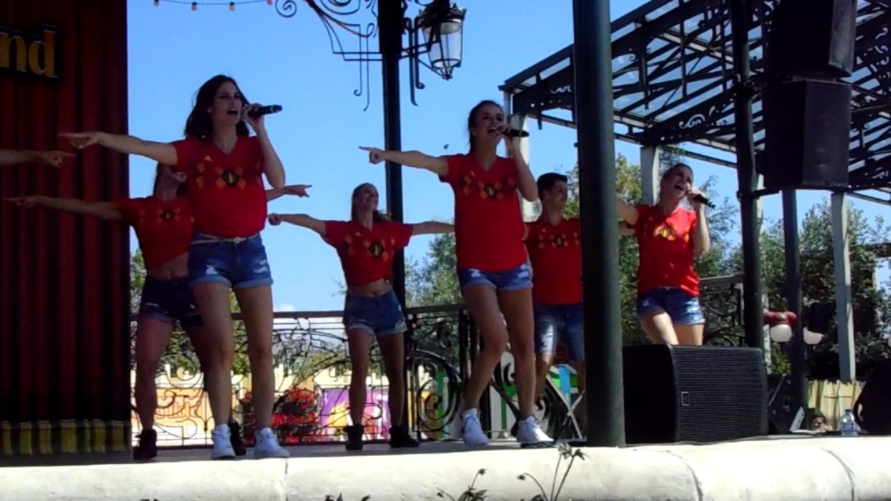 K3 Liefde is overal + medley