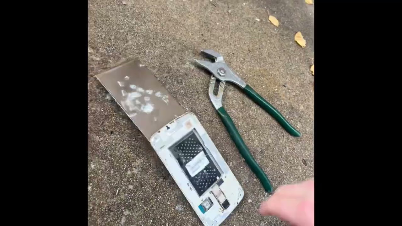 LG K10 from 2016 destruction