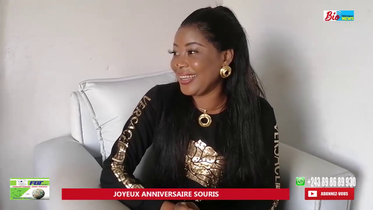SOURIS LA SOURIANTE  DEVANT MAMAN MAKAMBU  JOYEUX ANNIVERSAIRE SOURIS