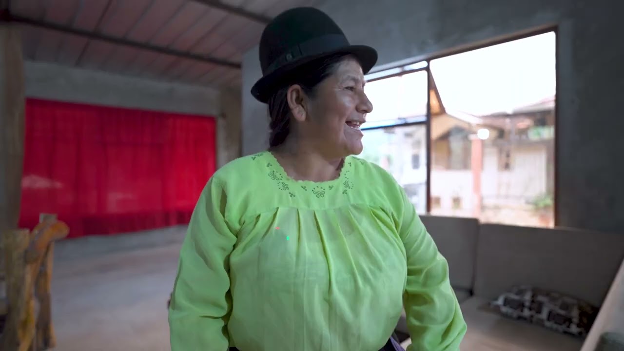 Lo rechazó por pobre… y descubrió la verdad el día de su graduación