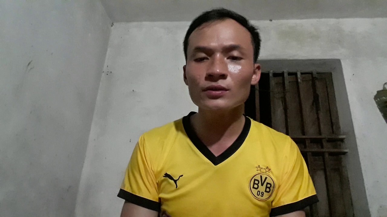 Đệm hát piano tuổi hồng thơ ngây của chàng trai thất tình
