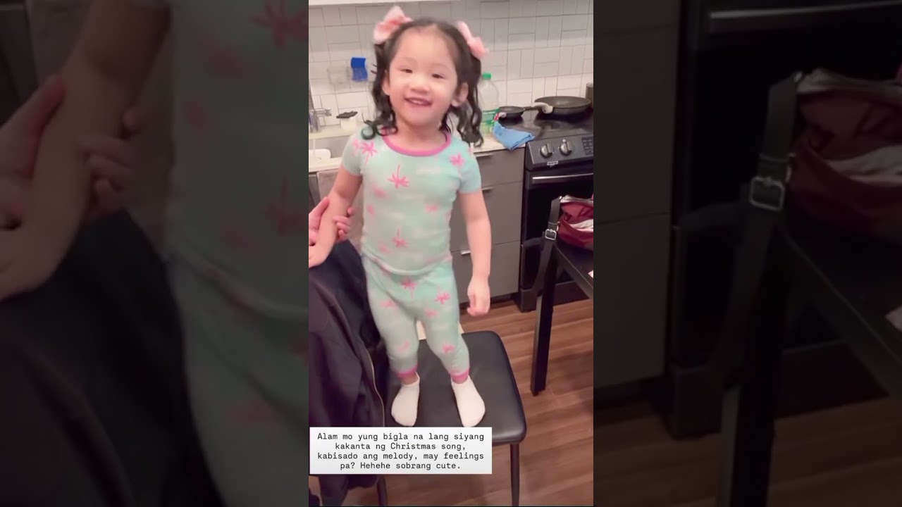 Ух ты, она так здорово поет и танцует ☺️