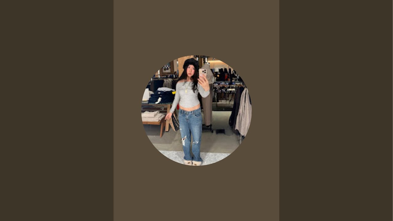 christina90 is live!