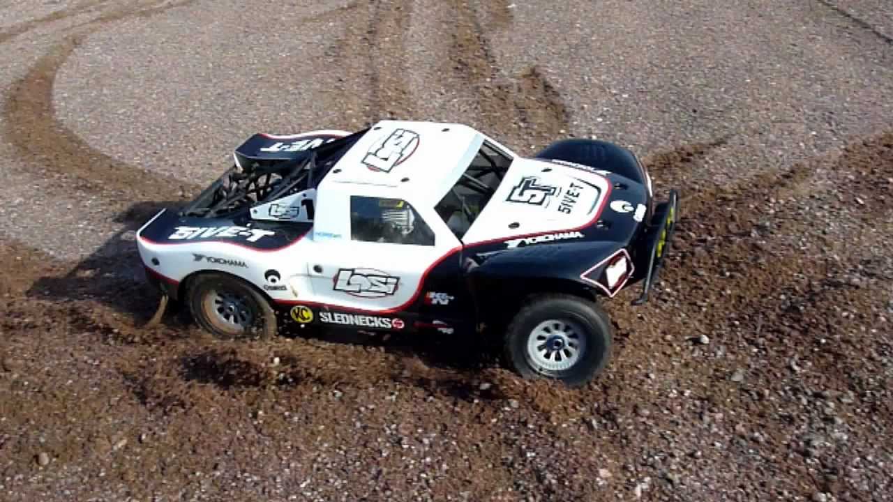 Losi 5ive-T Bartolone Pipe - First Off-Road Run