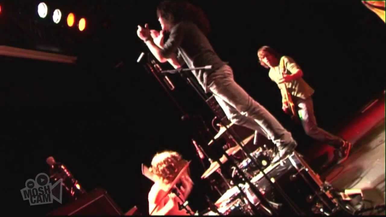 Scary Kids Scaring Kids - Holding﻿ On (Live in Sydney) | Moshcam