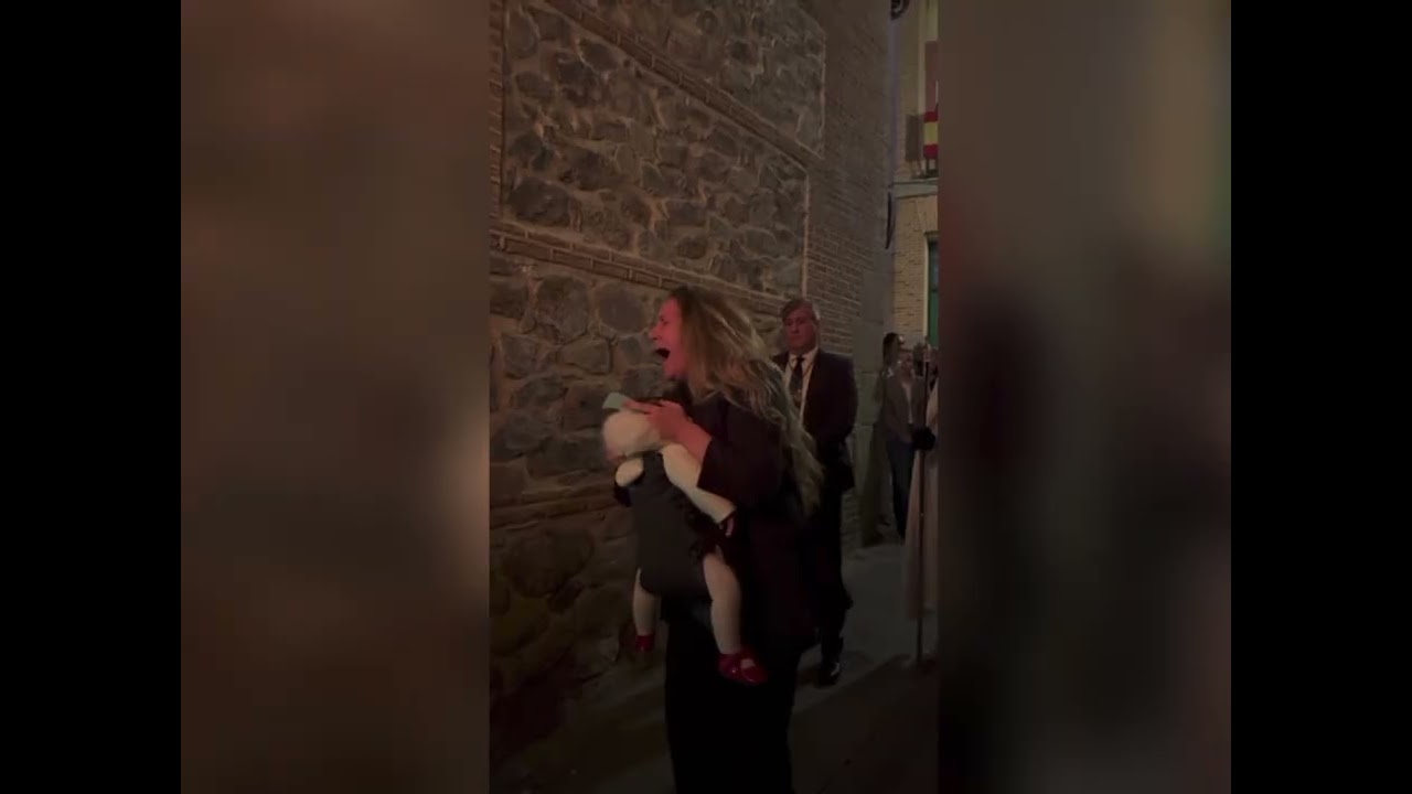 MAR&Iacute;A TOLEDO -Saeta a la Virgen de la Soledad. 