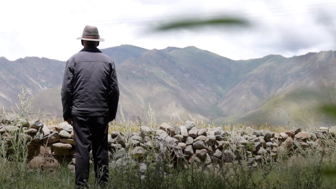 What hard life had serfs lived in Tibet?