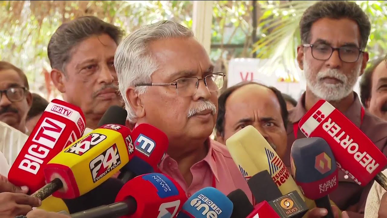 ''LDFനെ ആർക്കും വിമർശിക്കാം, കാത് പൊത്തി കേൾക്കുന്ന പരിപാടി ഇല്ല, സ്വീകരിക്കും''