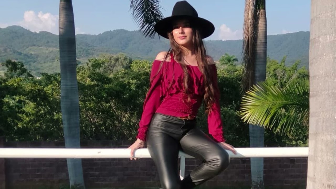 Alejandra Torres- Banda el reflejo de Uruapan Mich