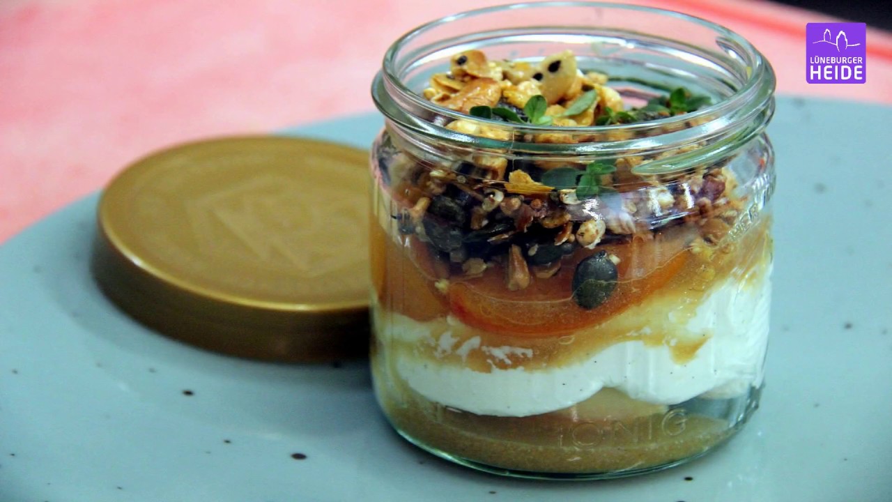 HEIDE kocht | Himmlisches Dessert mit Heidehonig, Ziegenkäse und Aprikosen Sorbet | mit Rezept