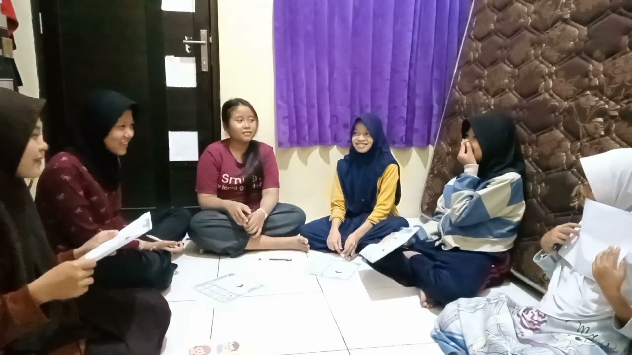 Praktik mengajar Bahasa Inggris(Micro Teaching) Amelia Gita TBI/6D