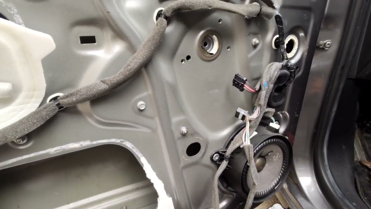 Changer Réparer mécanismes lève vitre Renault Scenic 3 Mégane 3 pour 4€.