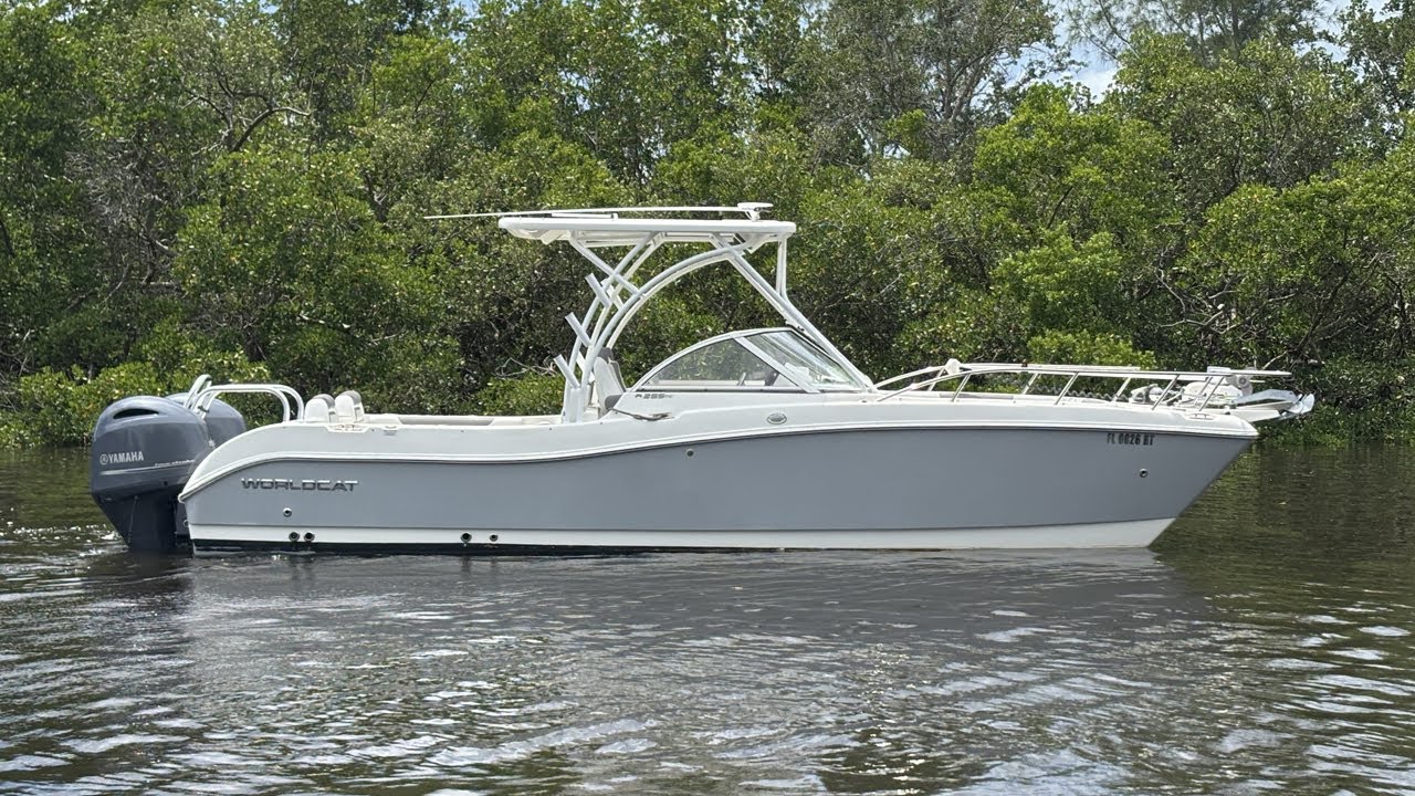2018 World Cat 255DC | Twin Yamaha 150s | Joystick Docking & Rhodan Trolling | Just 289 Hours!