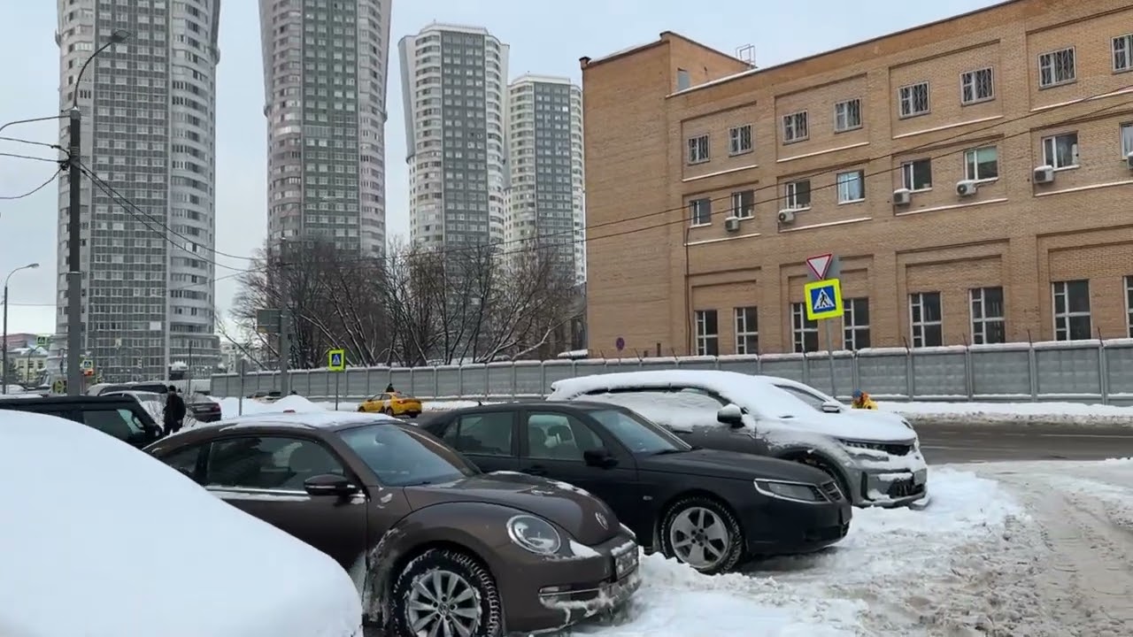 6.12.23 улица Полины Осипенко. Улица и памятник Маргелова. Боткинская больница. Завод имени Сухого.