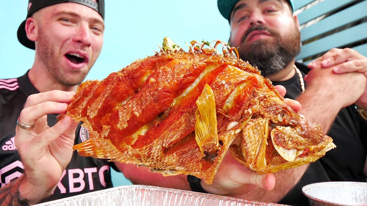 Massive SOUTH FLORIDA SEAOOD Lunch!! Stone Crab, Fried Hogfish & Minuta Sandwich | Miami, Florida