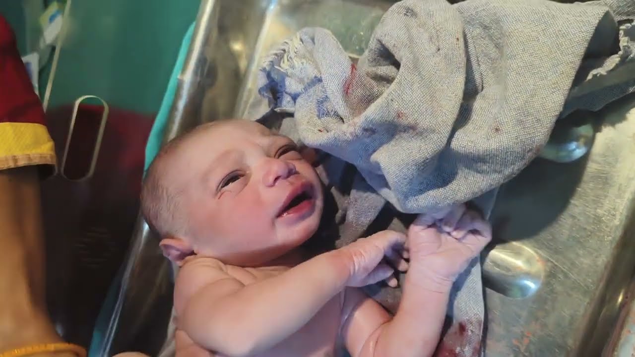 2 march 2025 ko The newborn baby started crying as soon as he was born.