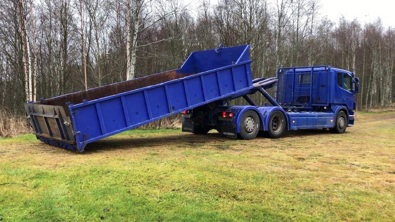 Köp låglastande växlarbil Scania P400 DB på Klaravik.se