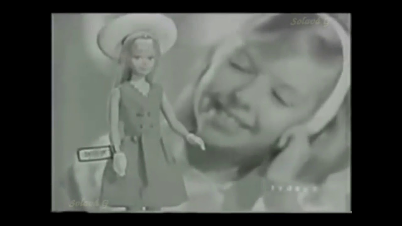 los primeros comerciales de barbies años 60s  barbie comercial vintage 1959 primer comercial barbie
